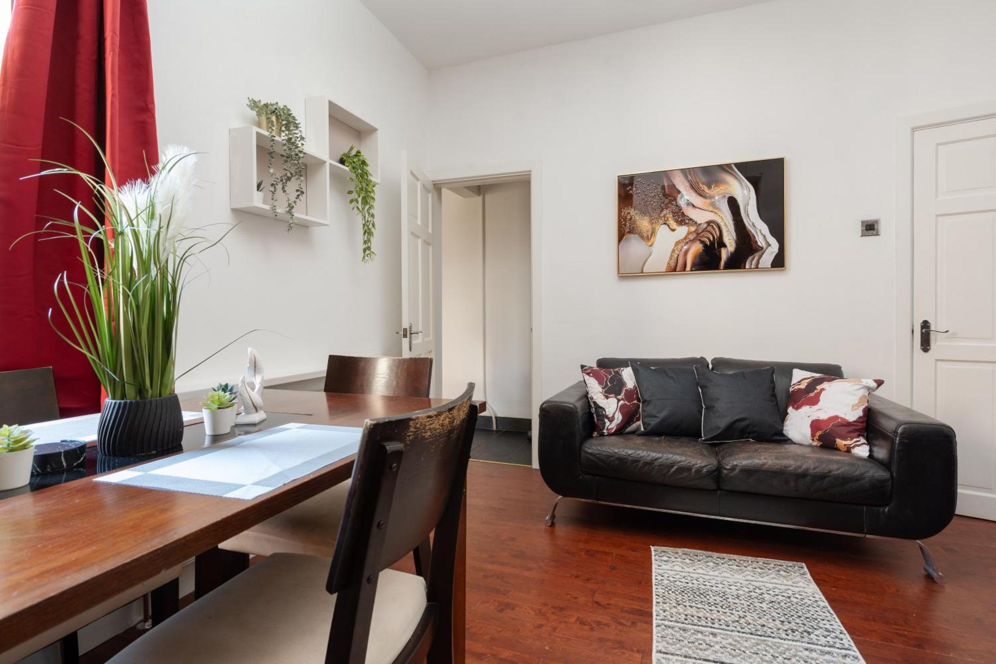 Charming 5-bedroom Terraced House In Old Swan * Liverpool