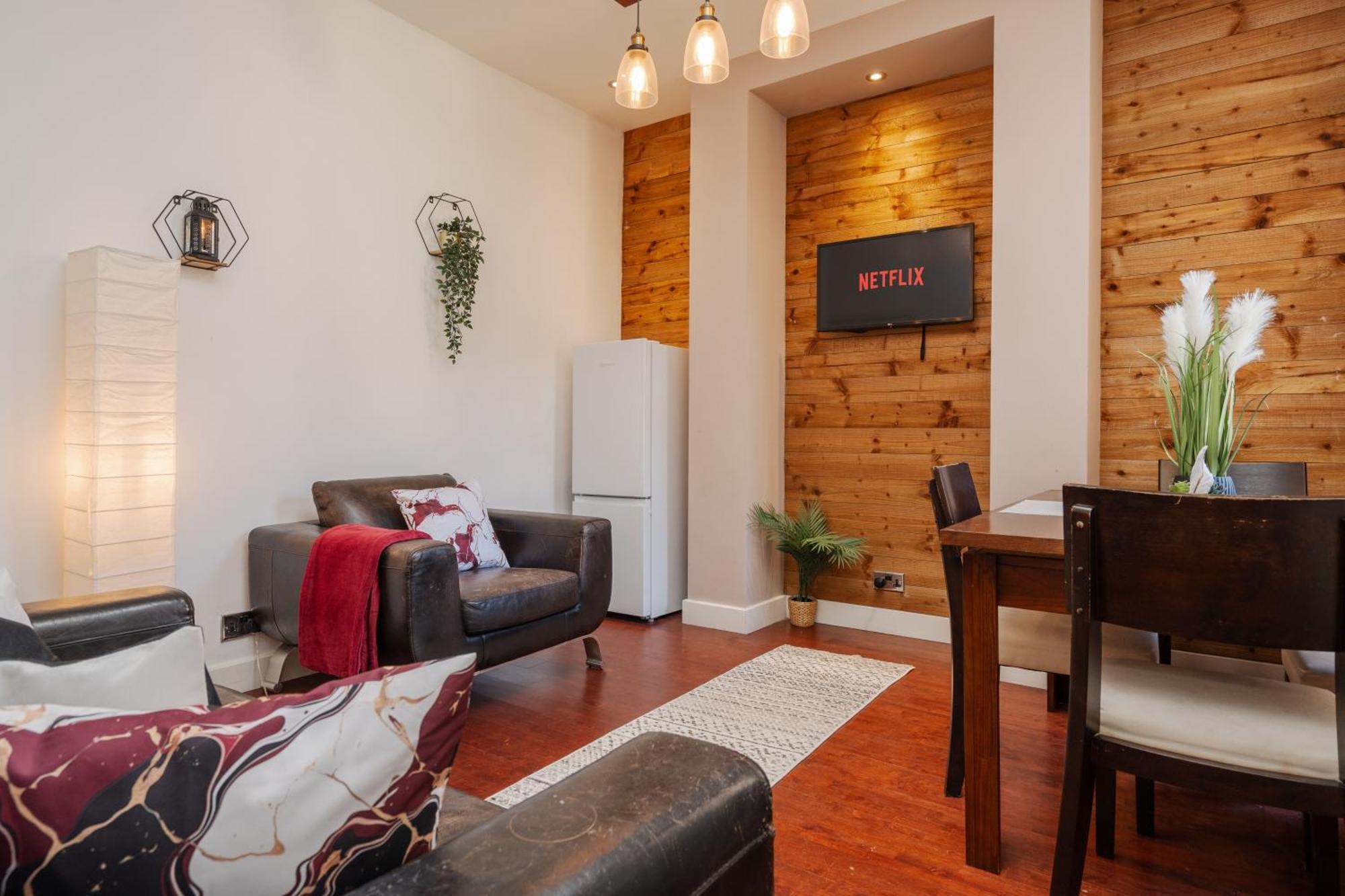 Charming 5-bedroom Terraced House In Old Swan Apartment Liverpool